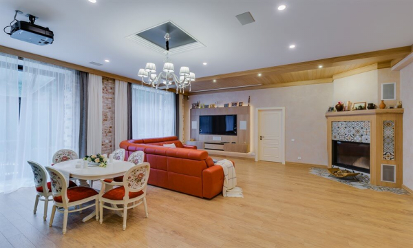 Натяжные потолки в коттедж и частный дом